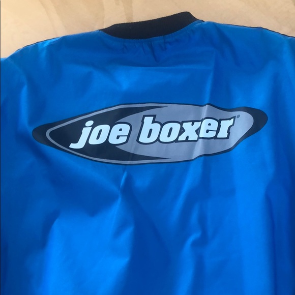 Men’s pull over running/windbreaker; clean; large - Picture 6 of 8